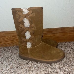 Uggs with bows